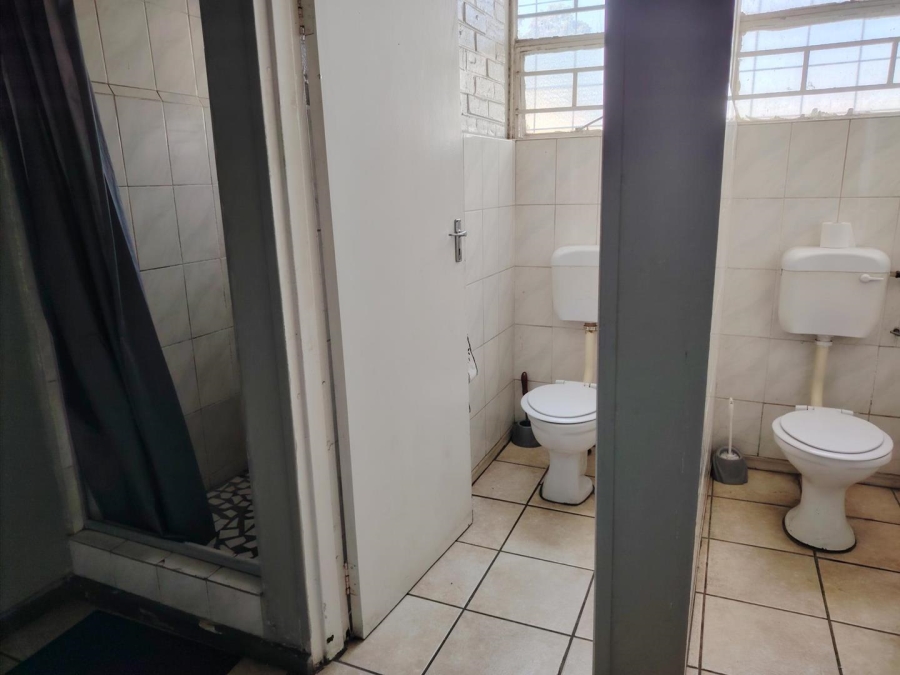 To Let commercial Property for Rent in Triangle Farm Western Cape